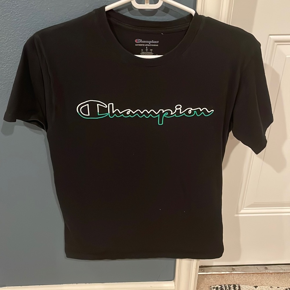 Size mens small black champion shirt